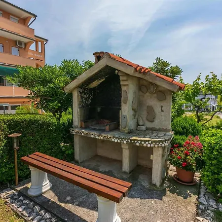 Apartamento With Parking Space Lopar, Rab - 18388 *
