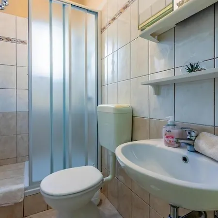 Apartman With A Parking Space Lopar, Rab - 18388 Lopar
