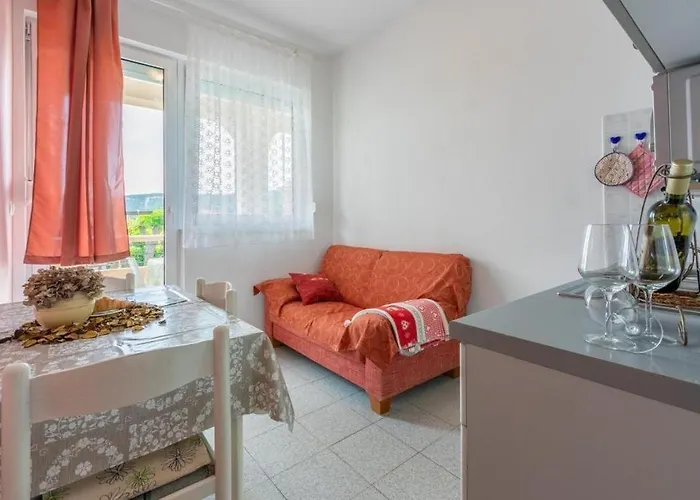 Apartment With Parking Space Lopar, Rab - 18388